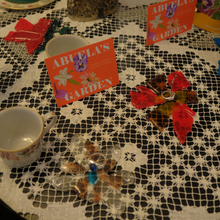 Load image into Gallery viewer, Flower Coaster