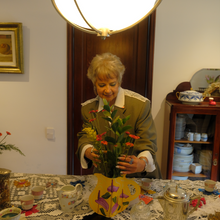 Cargar imagen en el visor de la galería, Flower Vase
